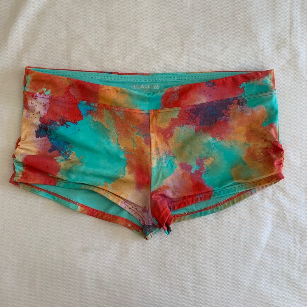 O’Neil 365 Tame Oceans Move Mountains shorts
